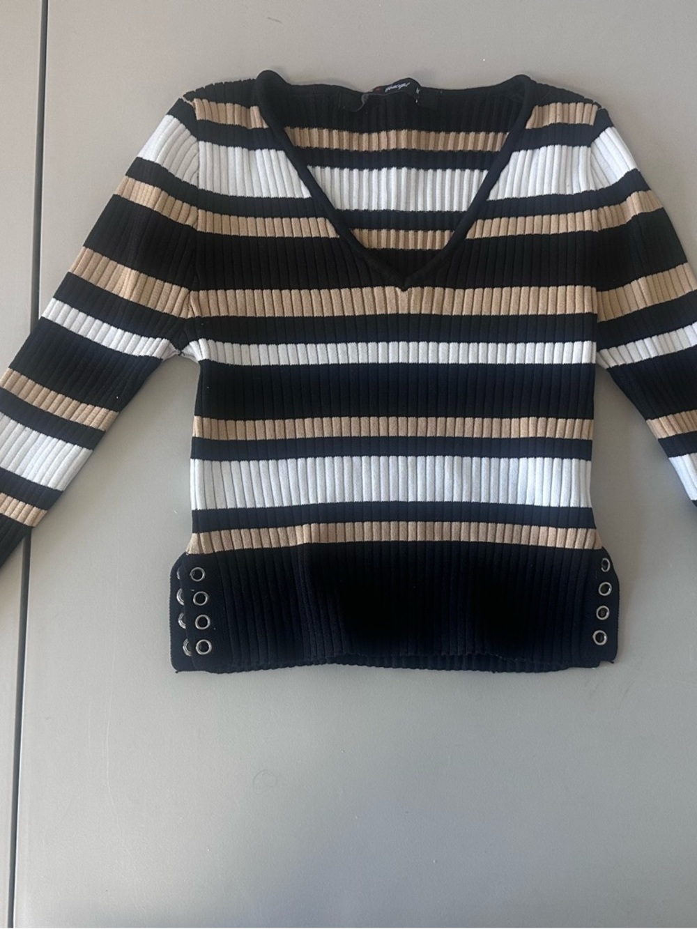 Ribbed V-Neck Stripe Sweater in Black, White & Tan